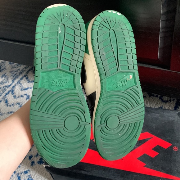 Air Jordan 1 Retro High OG GS, Pine Green/Sail-Black - Picture 4 of 4